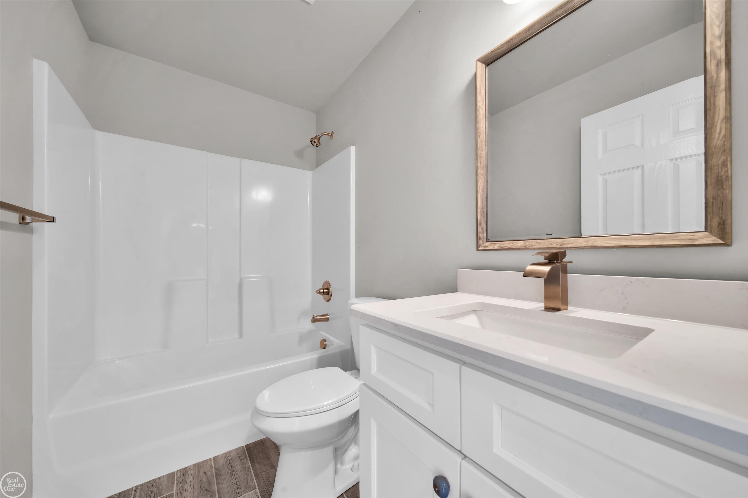 1819 Riley Road St. Clair, MI 48079 - Photo 14 of 21 50113899-ba437e40-0198-4d63-80a8-25c585c627b5.JPG