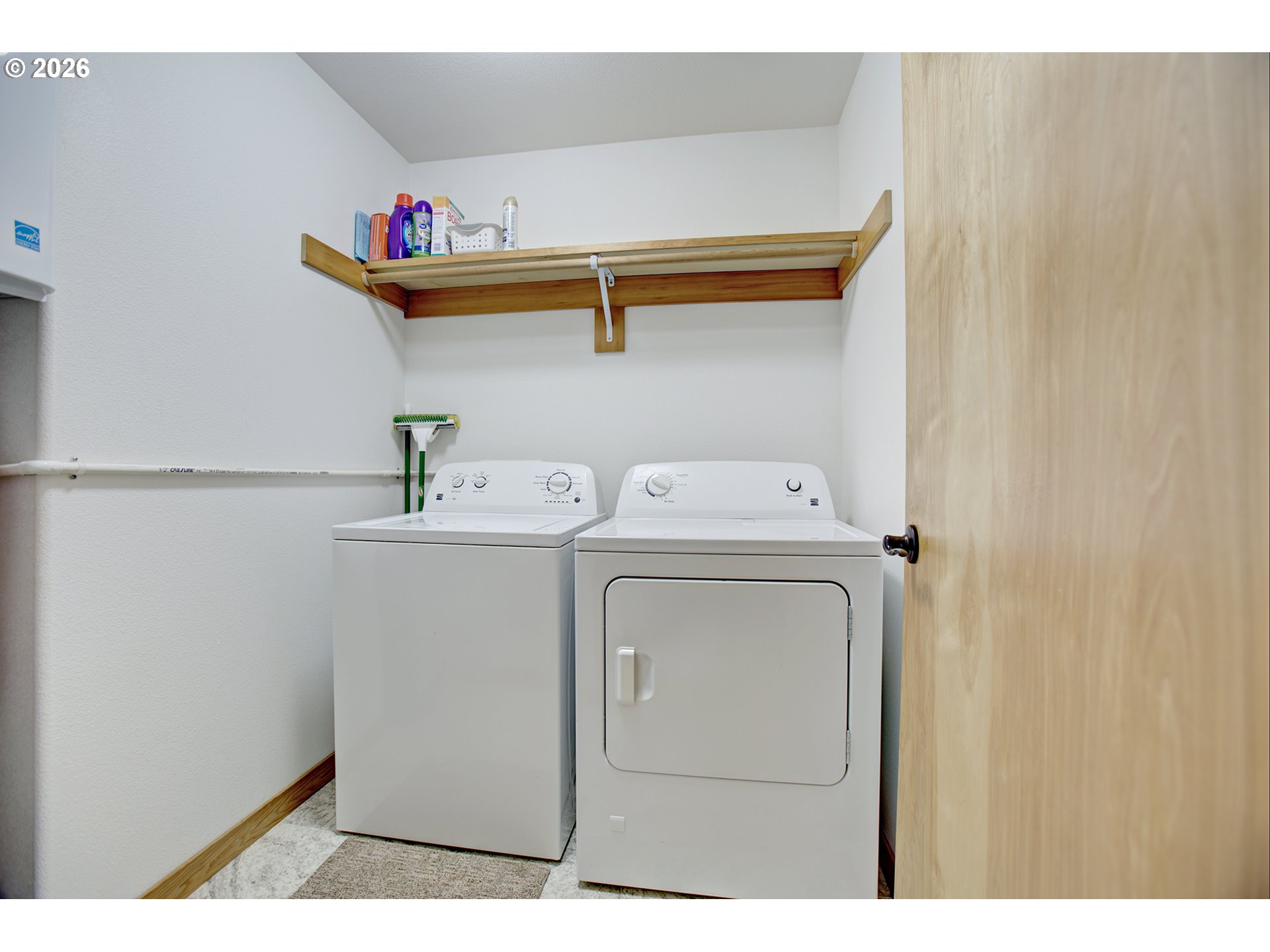 60300 Rays Way St. Helens, OR 97051 - Photo 34 of 41 a utility room with dryer and washer