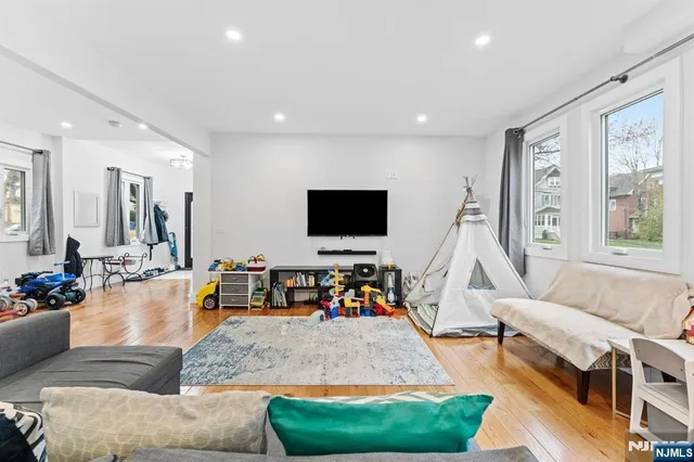 $999,999 | 88 Montross Avenue, Rutherford, NJ 07070