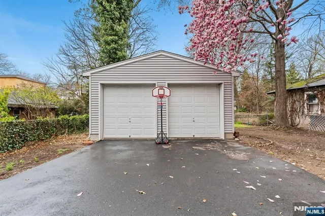 $999,999 | 88 Montross Avenue, Rutherford, NJ 07070