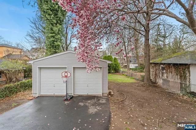 $999,999 | 88 Montross Avenue, Rutherford, NJ 07070