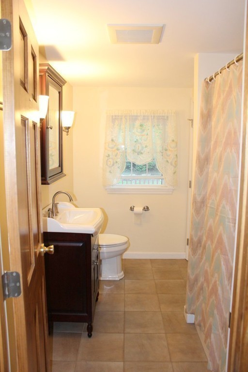 71 2nd Island Road Webster, MA 01570 - Photo 15 of 21 Gallery Image 15