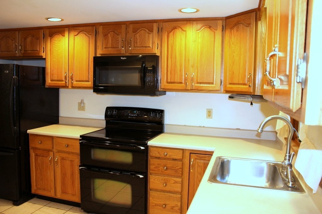 71 2nd Island Road Webster, MA 01570 - Photo 8 of 21 Gallery Image 8