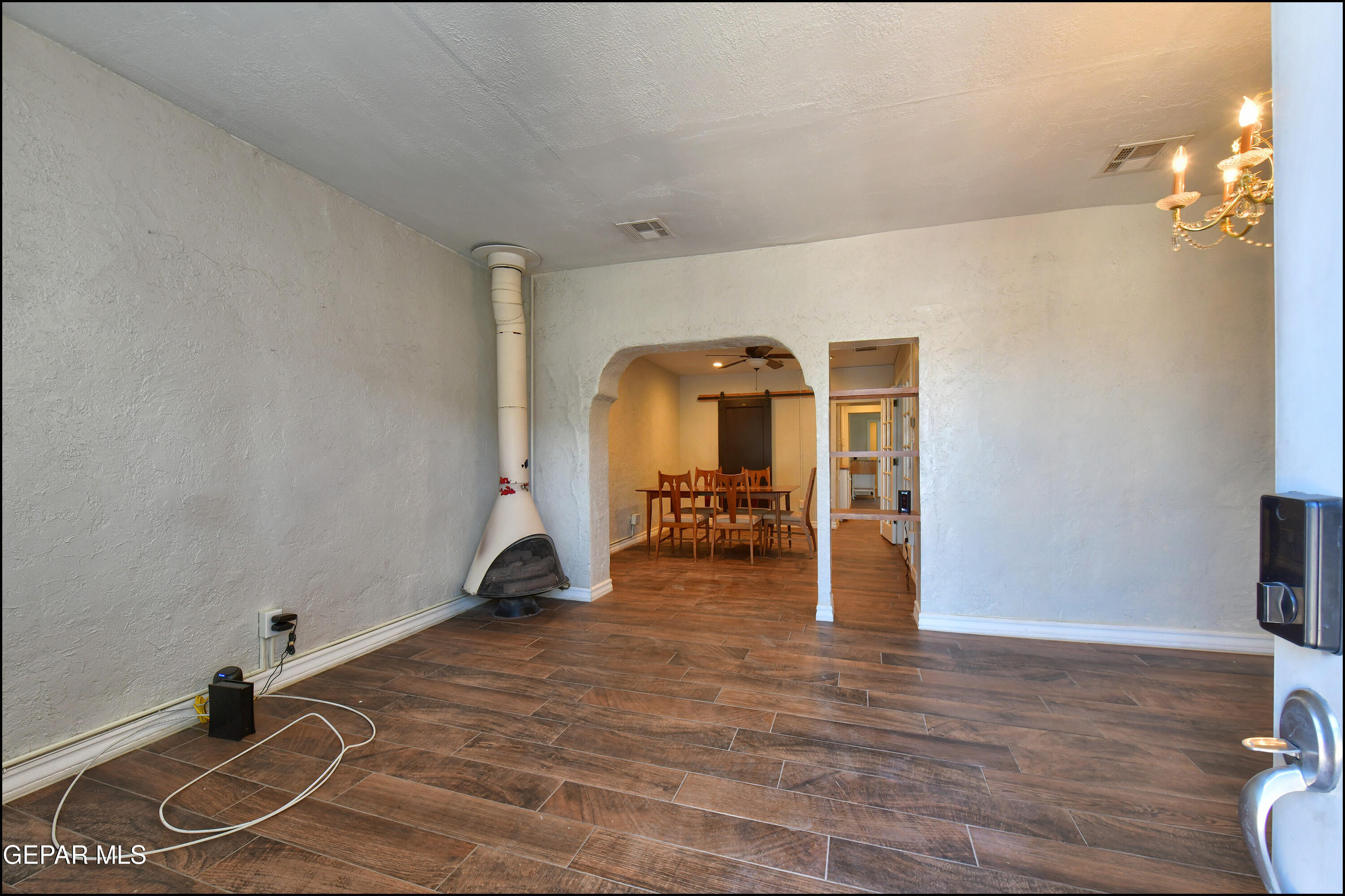 504 Canal Road El Paso, TX 79901 - Photo 6 of 52 06