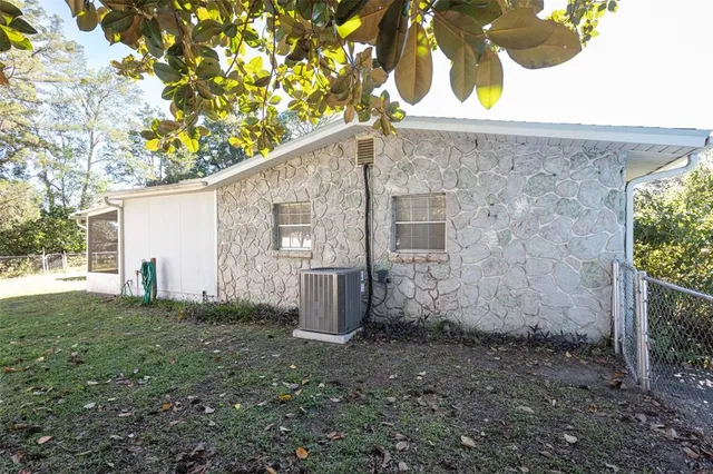 a view of an outdoor space