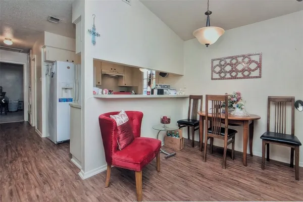 $1,095 | 2404 Cottonwood Drive, Unit A, Georgetown, TX 78628