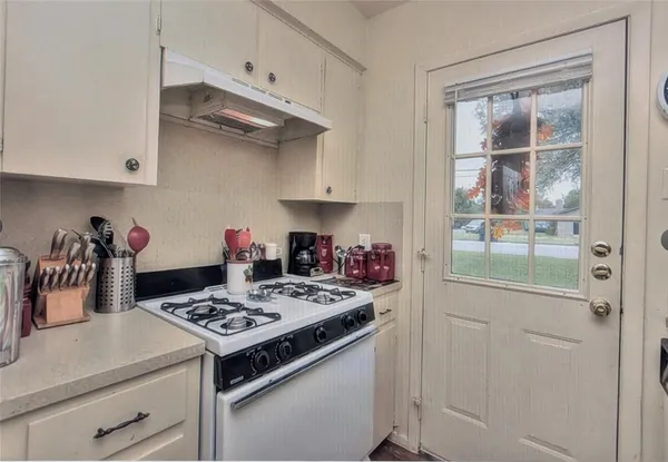 $1,095 | 2404 Cottonwood Drive, Unit A, Georgetown, TX 78628