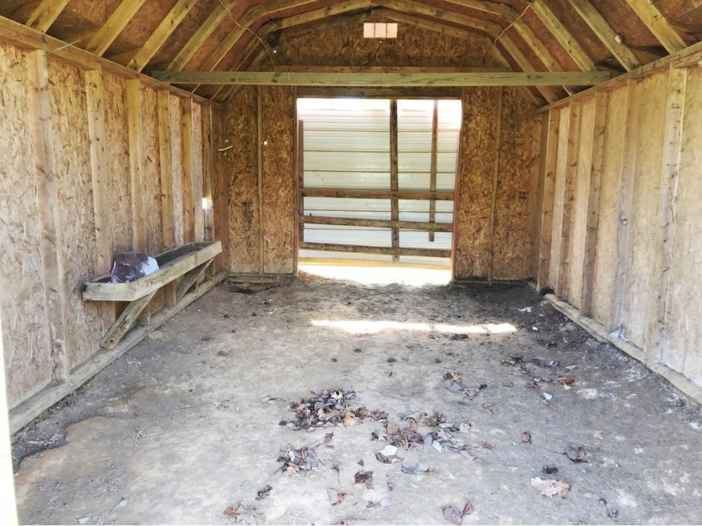 493 Upper Sand Valley Road Jonesborough, TN 37659 - Photo 25 of 36 Inside Barn Horse Shed