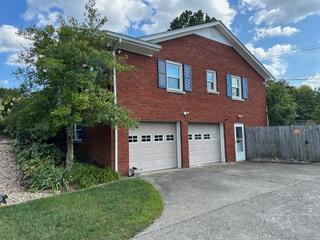 42 Mockingbird Valley Road Winchester, KY 40391 - Photo 4 of 47 IMG_5633