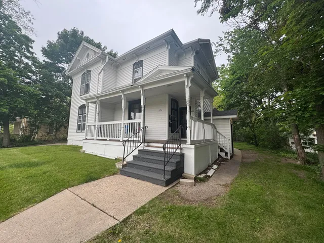 $450,000 | 824 West Conger Street, Whitewater, WI 53190