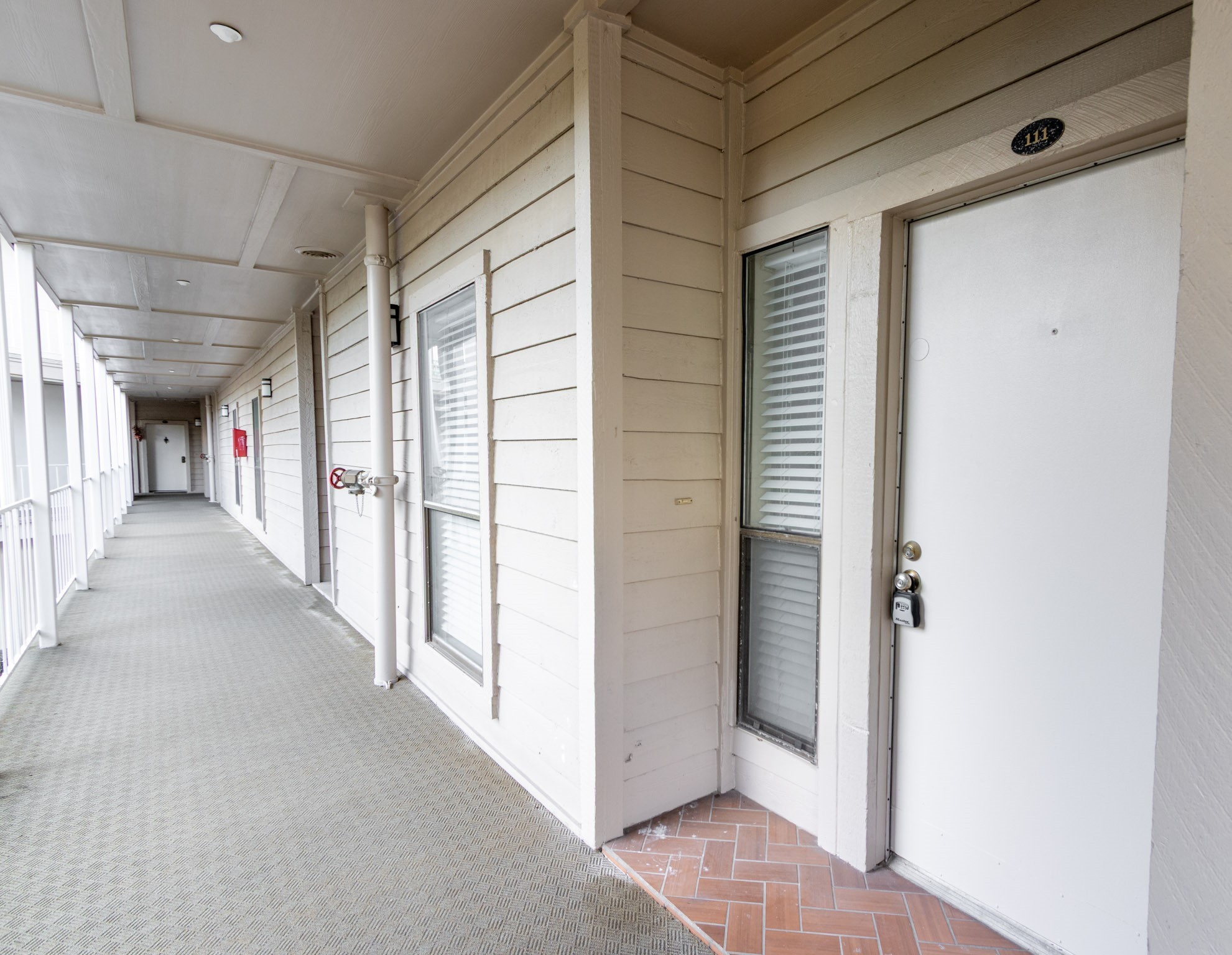 401 Lakeside Lane, Unit 111 Nassau Bay, TX 77058 - Photo 2 of 45