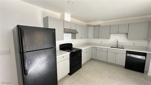 $2,200 | 5108 Greene Lane, Unit D, Las Vegas, NV 89119