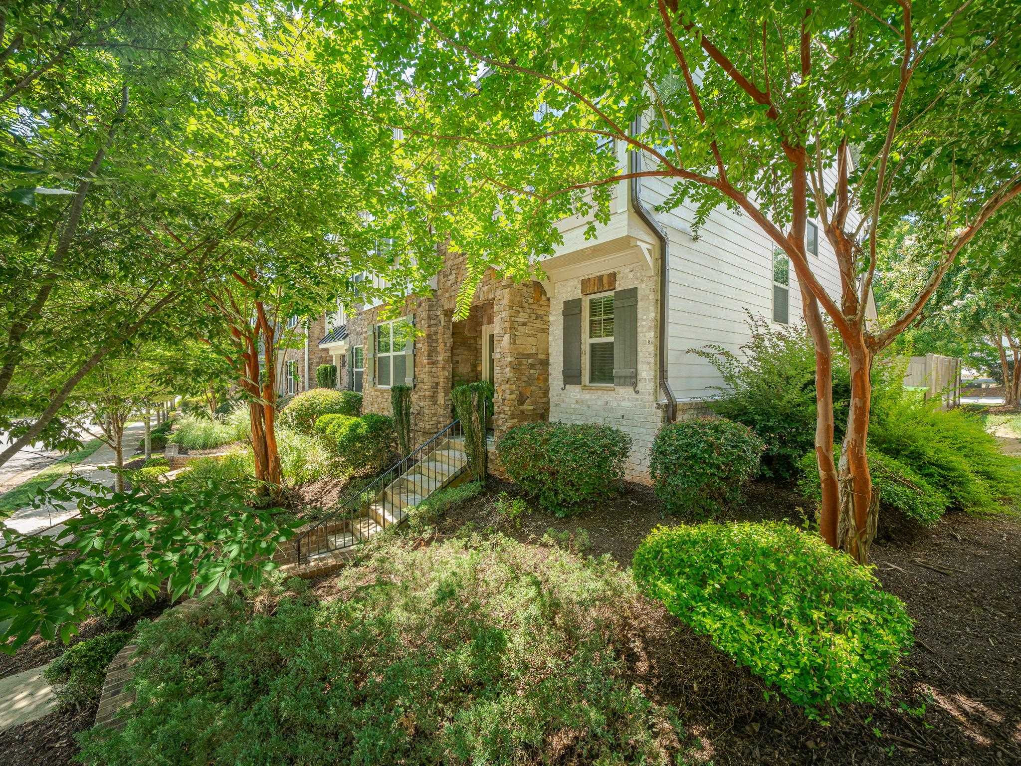 2329 Lowden Street Raleigh, NC 27608 - Photo 3 of 36 Photo 3