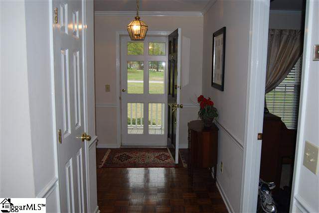 116 Pigeon Point Greenville, SC 29607 - Photo 2 of 20 Gallery Image 2