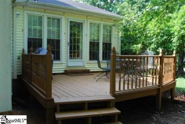 116 Pigeon Point Greenville, SC 29607 - Photo 17 of 20 Gallery Image 17