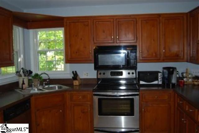 116 Pigeon Point Greenville, SC 29607 - Photo 6 of 20 Gallery Image 6