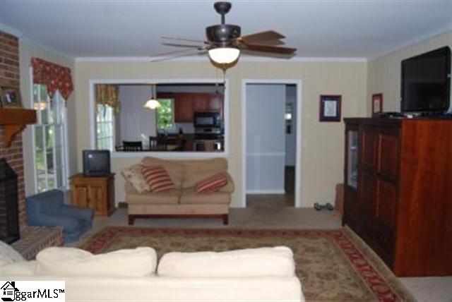 116 Pigeon Point Greenville, SC 29607 - Photo 7 of 20 Gallery Image 7