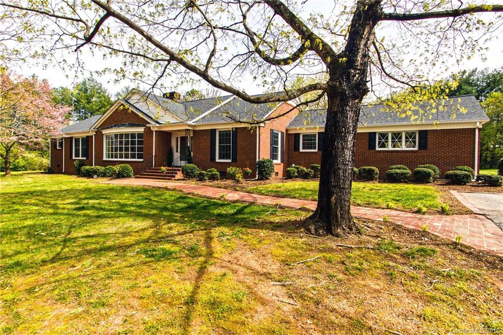 2001 East Maiden Road Maiden, NC 28650 - Photo 1 of 24 Gallery Image 1
