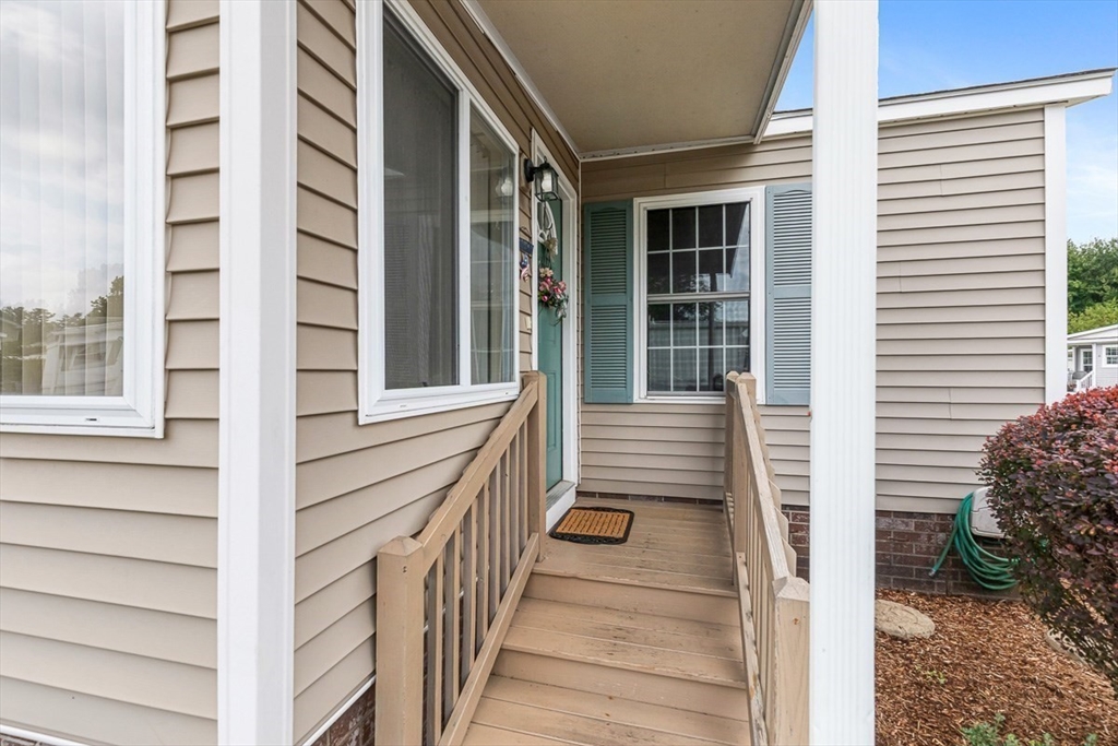 7 Robert Road Plainville, MA 02762 - Photo 5 of 38 Gallery Image 5
