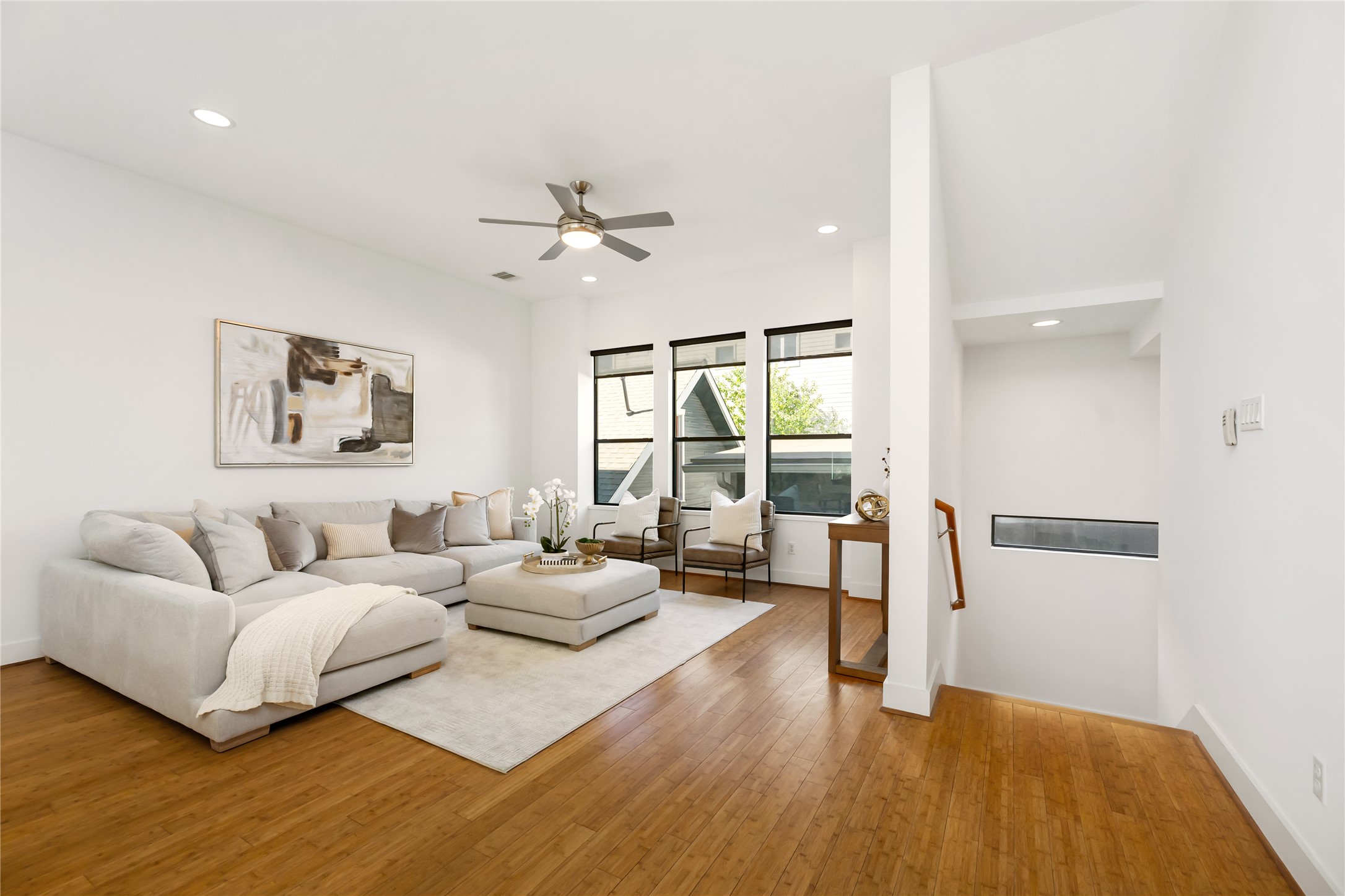 5012 Cornish Street Houston, TX 77007 - Photo 12 of 38 a living room with furniture and a large window