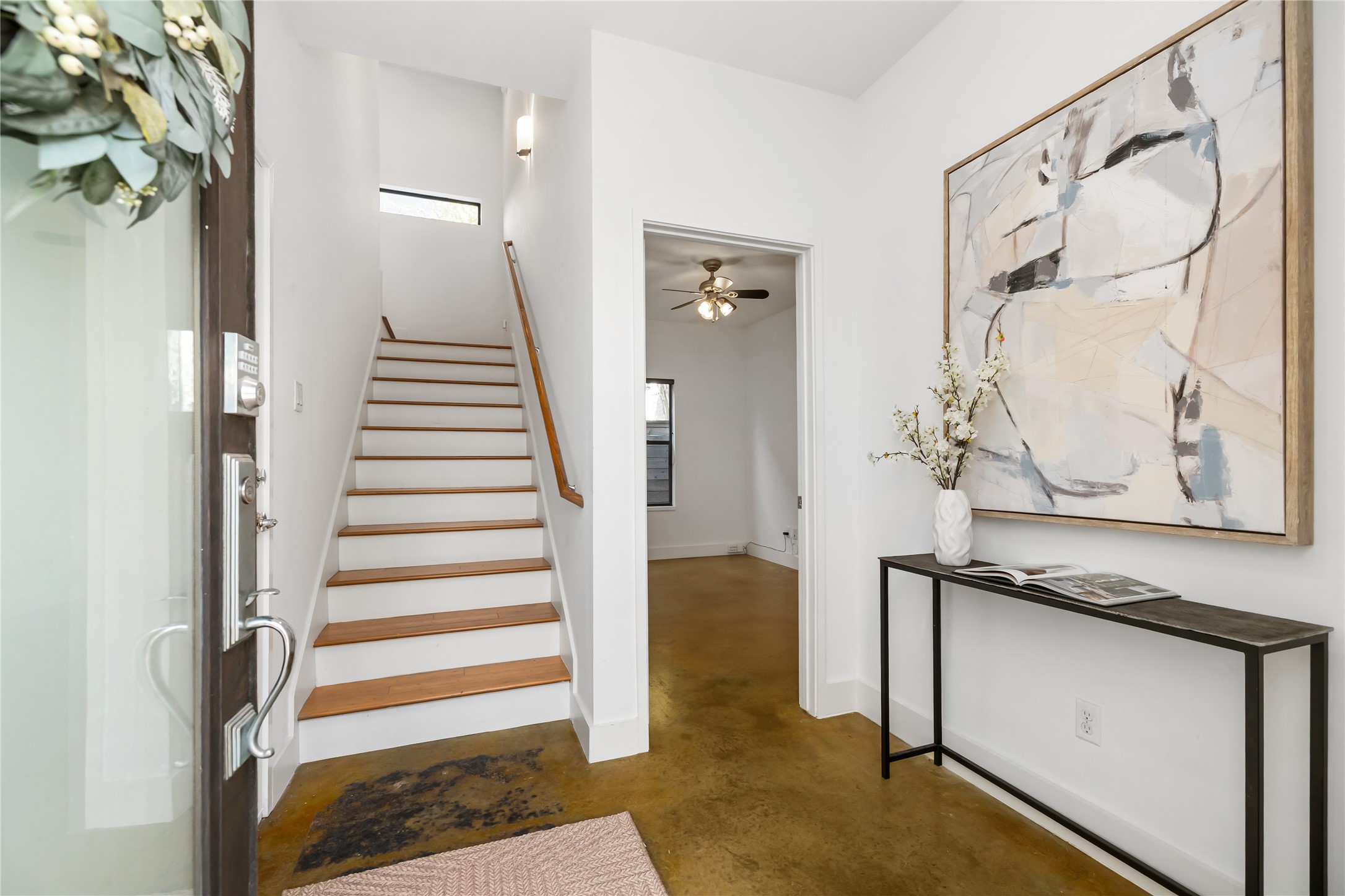 5012 Cornish Street Houston, TX 77007 - Photo 8 of 38 a view of an entryway with staircase