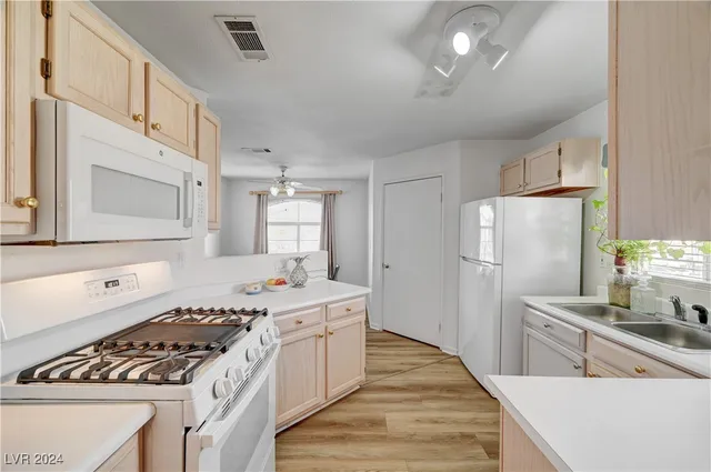 $244,900 | 698 South Racetrack Road, Unit 1621, Henderson, NV 89015