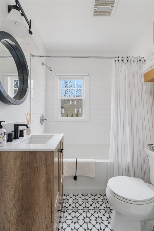 15 Old Post Road Westerly, RI 02891 - Photo 18 of 35 First floor full bath