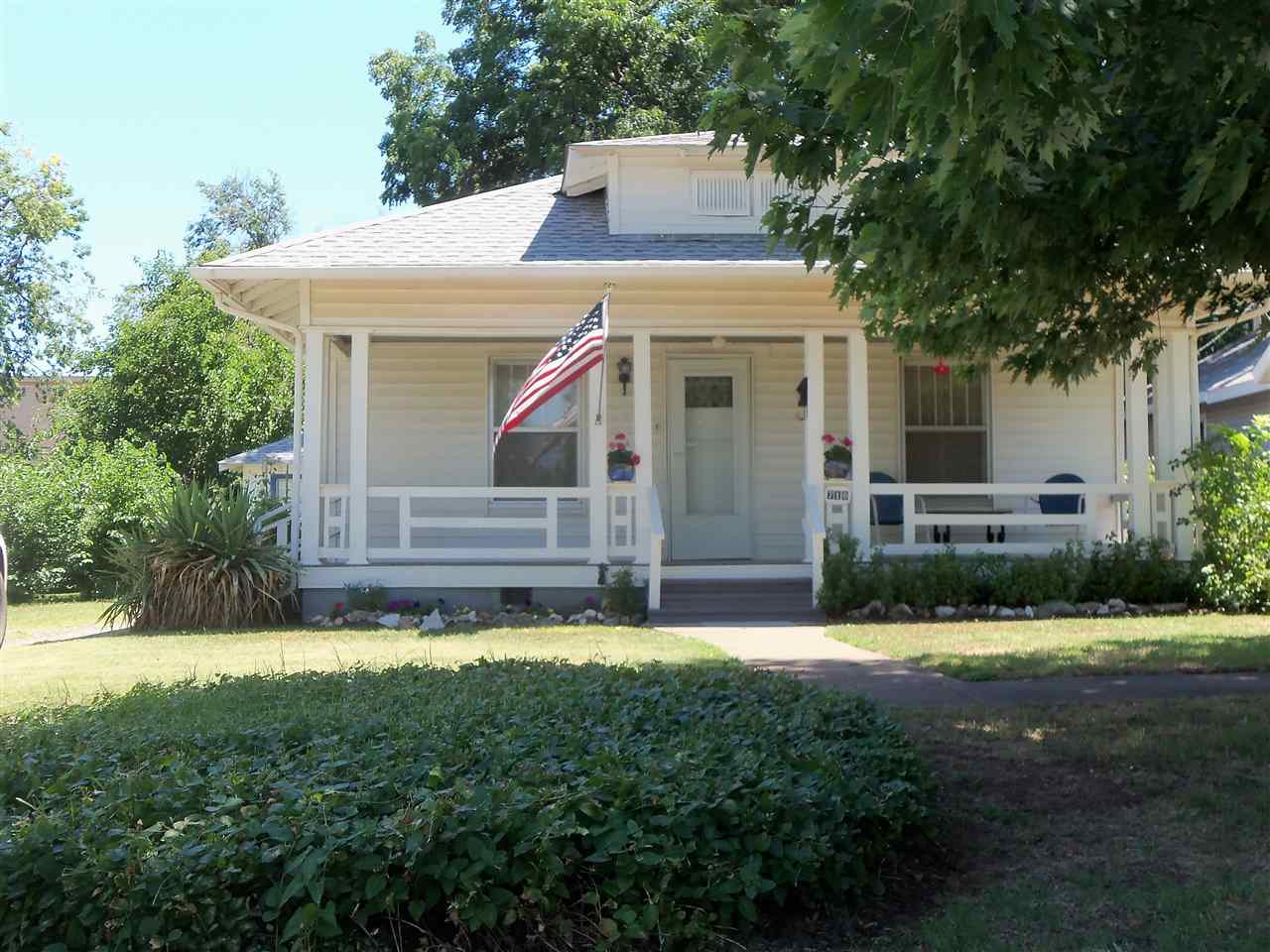 710 Ivanhoe Street Perry, OK 73077 - Photo 1 of 5 Gallery Image 1