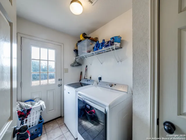 $299,000 | 4979 Farm To Market Road 1343, Devine, TX 78016