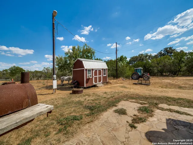 $299,000 | 4979 Farm To Market Road 1343, Devine, TX 78016