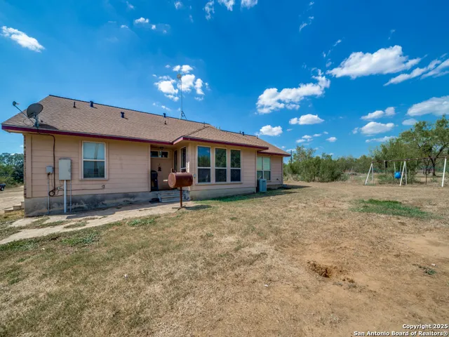 $329,000 | 4979 Farm To Market Road 1343, Devine, TX 78016