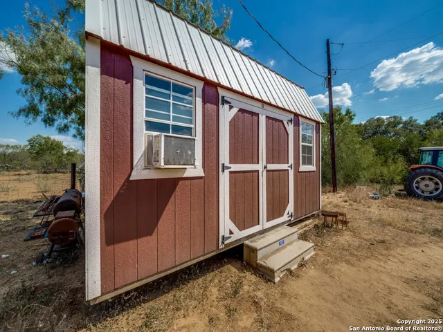 $329,000 | 4979 Farm To Market Road 1343, Devine, TX 78016