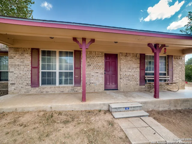 $329,000 | 4979 Farm To Market Road 1343, Devine, TX 78016