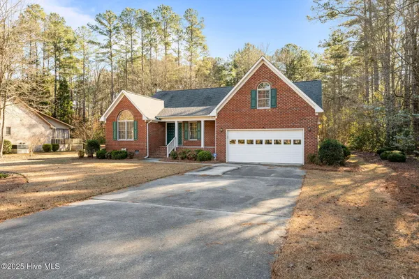 $2,100 | 122 St Andrews Circle, New Bern, NC 28562