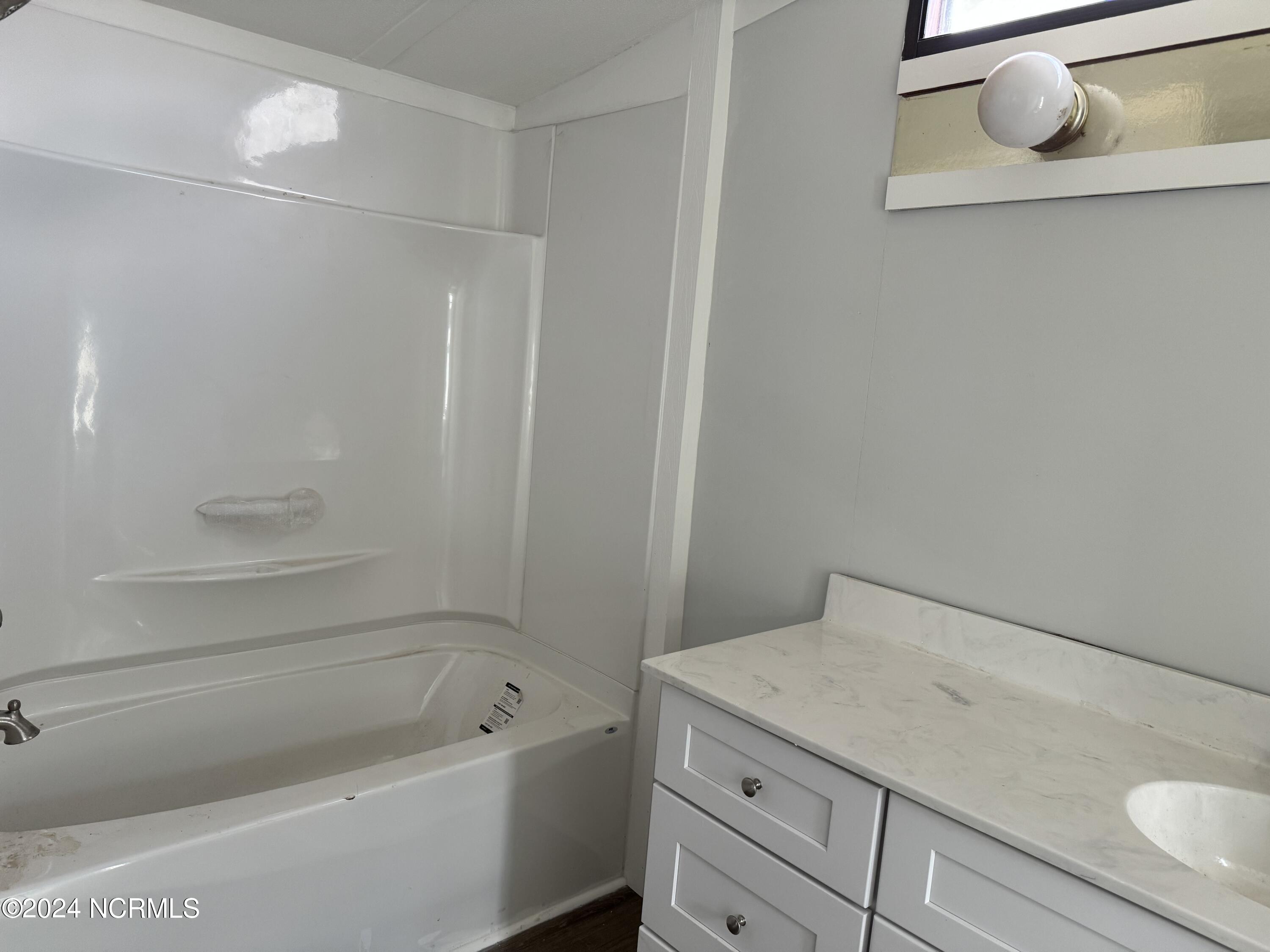 260 Firetower Road Beaufort, NC 28516 - Photo 10 of 20 Principal Full Bath