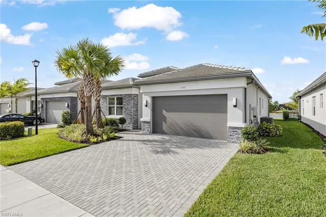 $825,000 | 12418 Dahlia Court, Naples, FL 34120