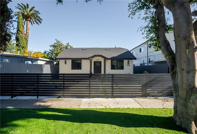 $1,695,000 | 2706 Cochran Avenue, Los Angeles, CA 90016