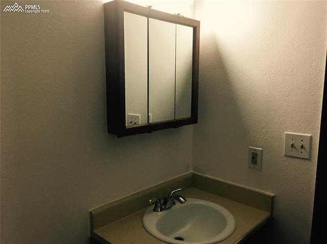 733 Alexander Road, Unit D Colorado Springs, CO 80909 - Photo 21 of 25 Gallery Image 21