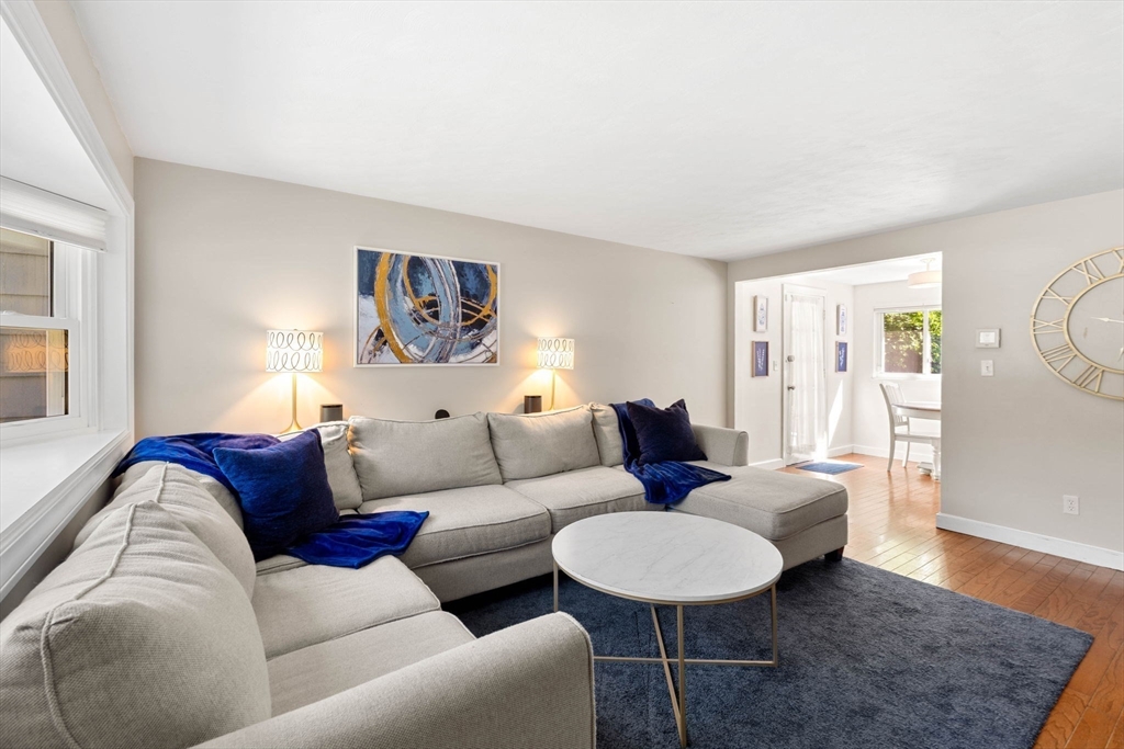 51 Hadley Road Framingham, MA 01701 - Photo 4 of 18
