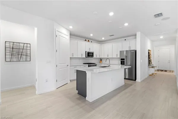 $3,750 | 1854 Amador Court, Naples, FL 34120