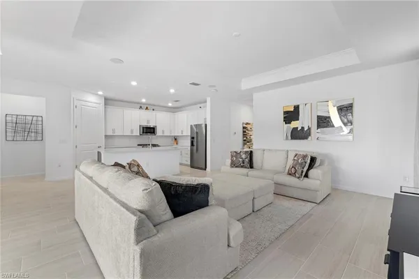 $3,750 | 1854 Amador Court, Naples, FL 34120