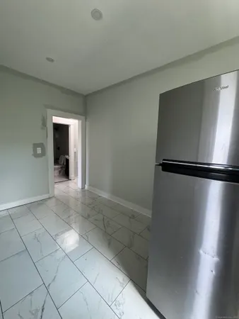 $2,400 | 648 Ferry Street, Unit 3, New Haven, CT 06513