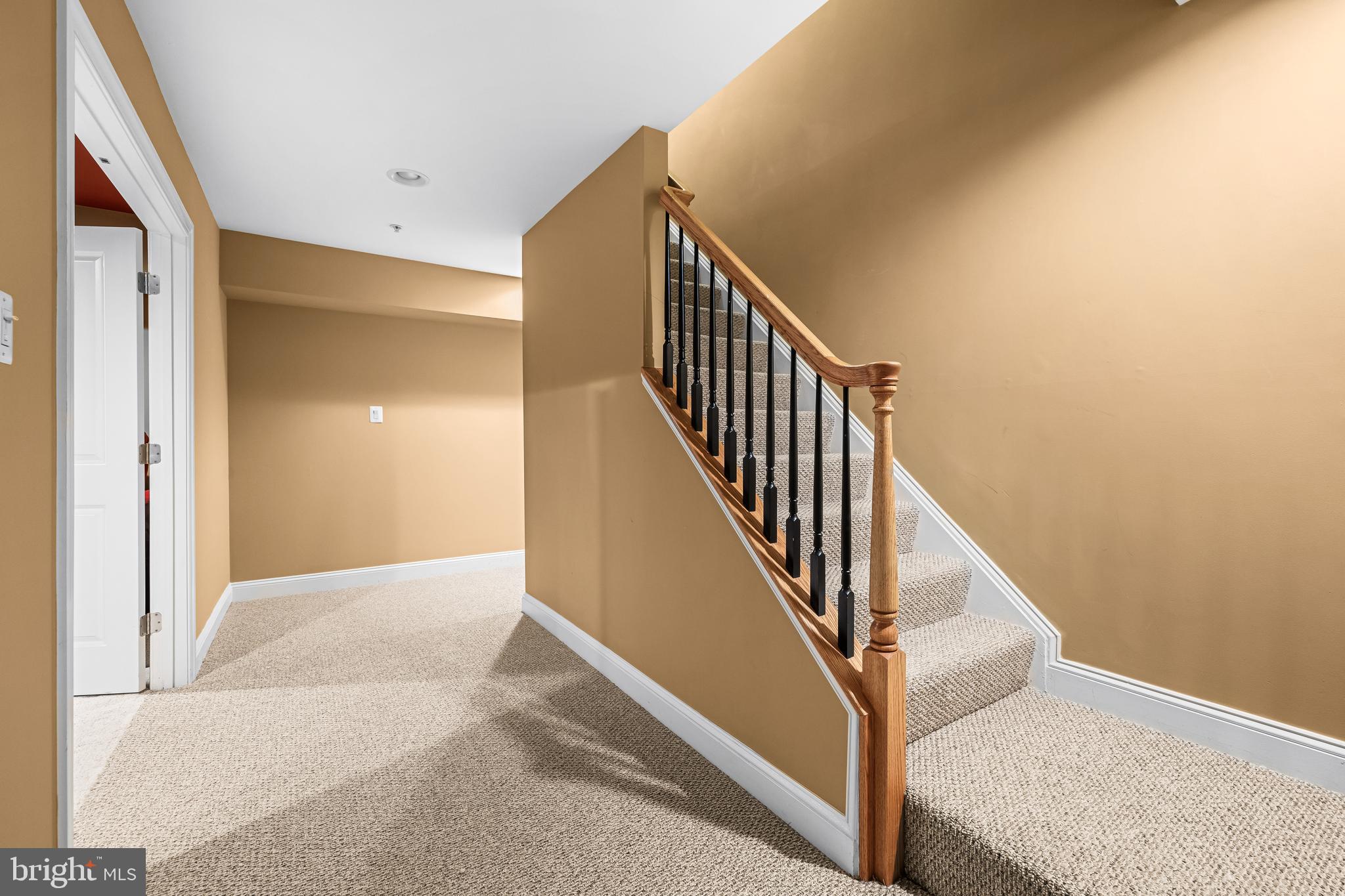 6716 Newstead Lane Baltimore, MD 21209 - Photo 53 of 66 a view of entryway