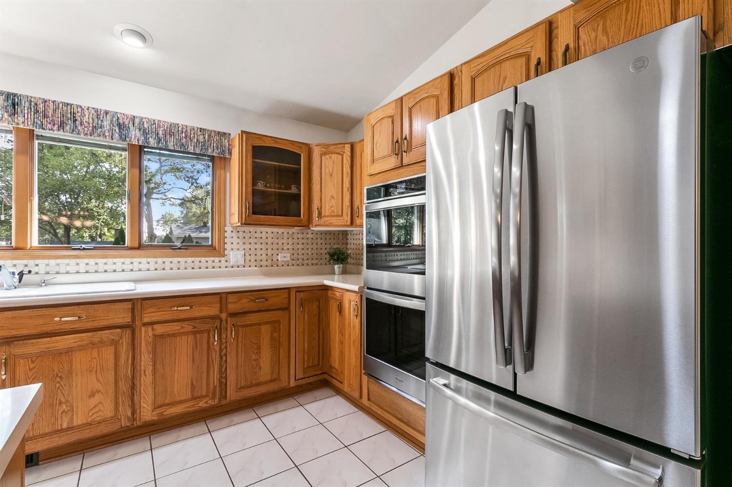 2100 Ridge Road Highland, IN 46322 - Photo 8 of 31 1500x999