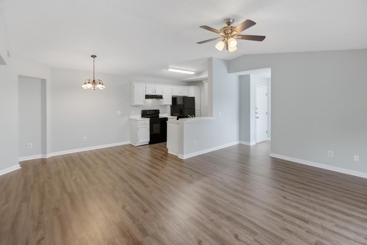 8562 Hopkins Circle, Unit E Surfside Beach, SC 29575 - Photo 11 of 33