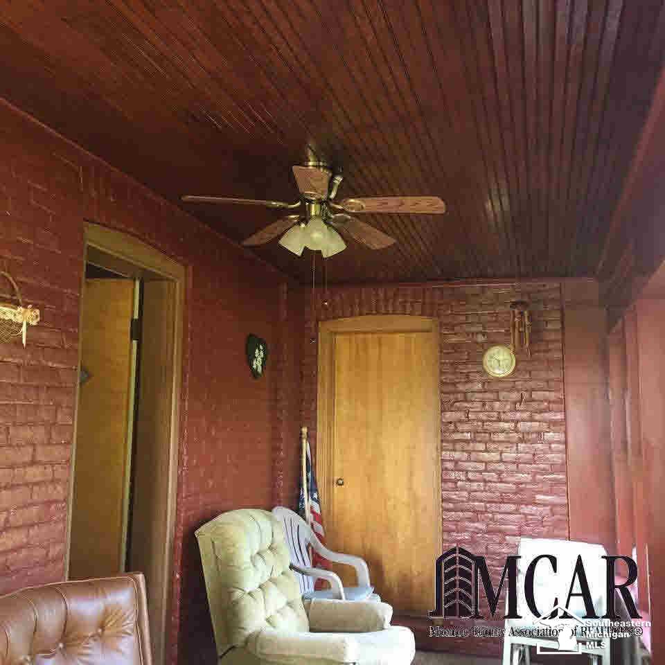 8861 Dixon Road Monroe, MI 48161 - Photo 13 of 22