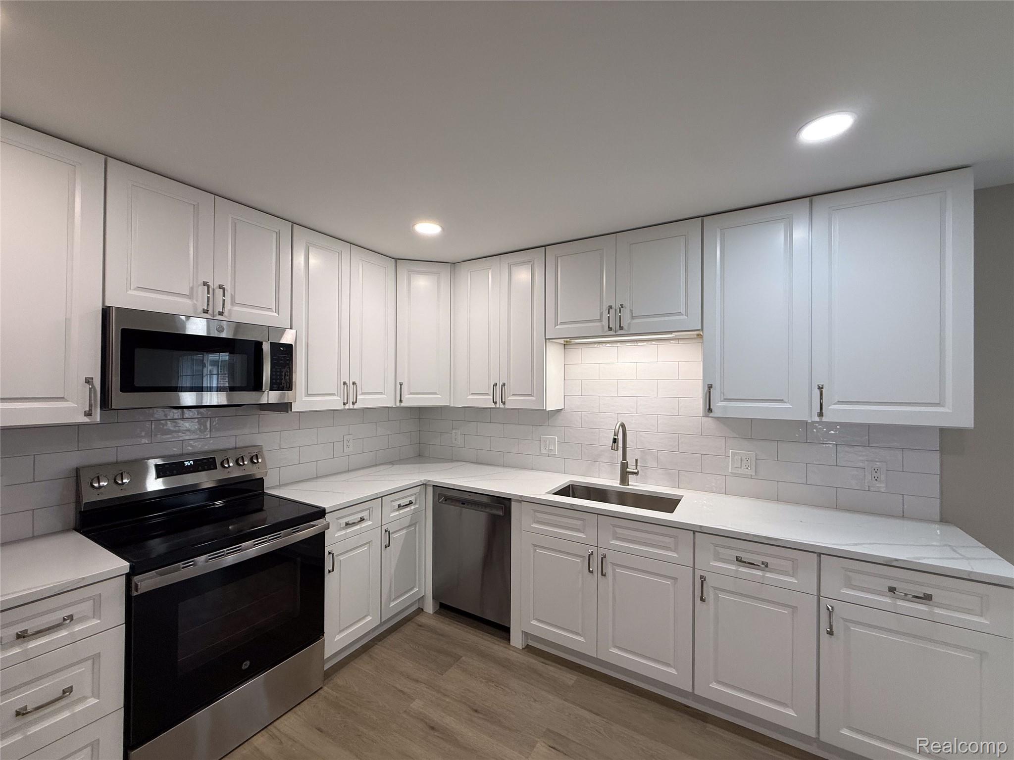 45480 Inverness Circle Macomb, MI 48044 - Photo 13 of 37 45480 Inverness_37.jpg
