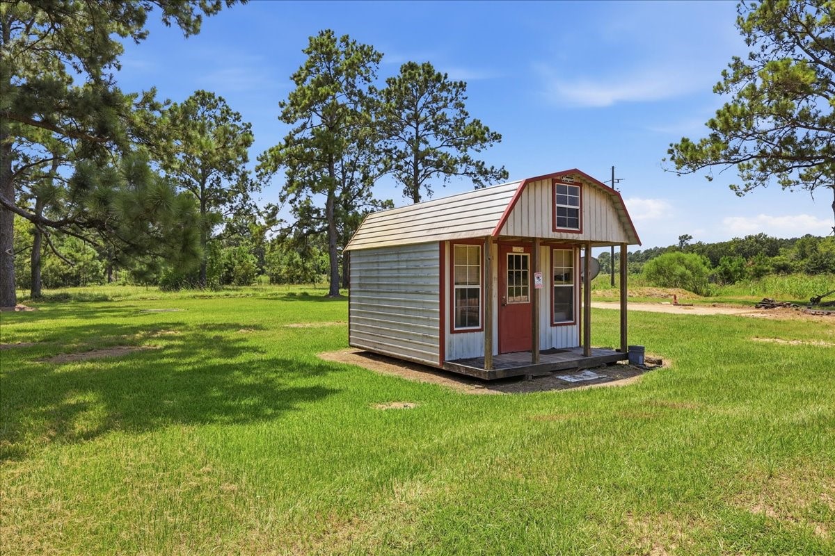 13480 Craigen Road Beaumont, TX 77705 - Photo 33 of 39 Additional Shed on Property with Window AC Unit