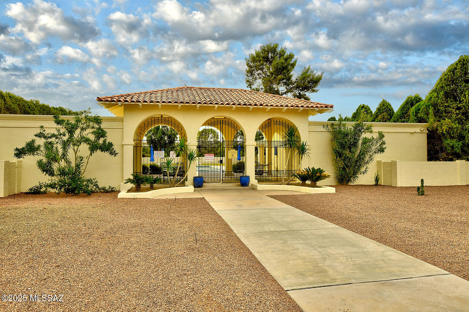 2714 West Magee Road Tucson, AZ 85742 - Photo 28 of 32 Community Pool & Spa