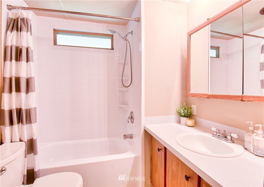 12702 Northeast 190th Street Bothell, WA 98011 - Photo 18 of 32